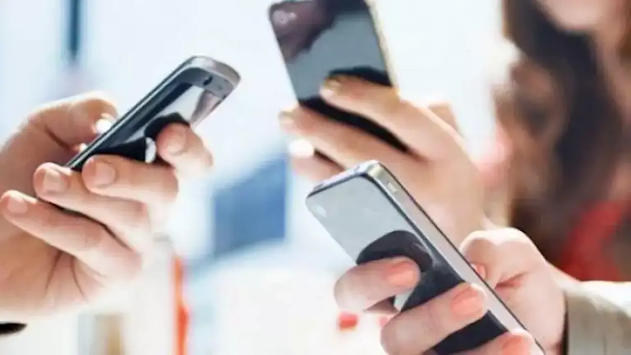 شركات المحمول تبدأ التطبيق الفعلي لأسعار كروت الشحن بعد الزيادة الجديدة